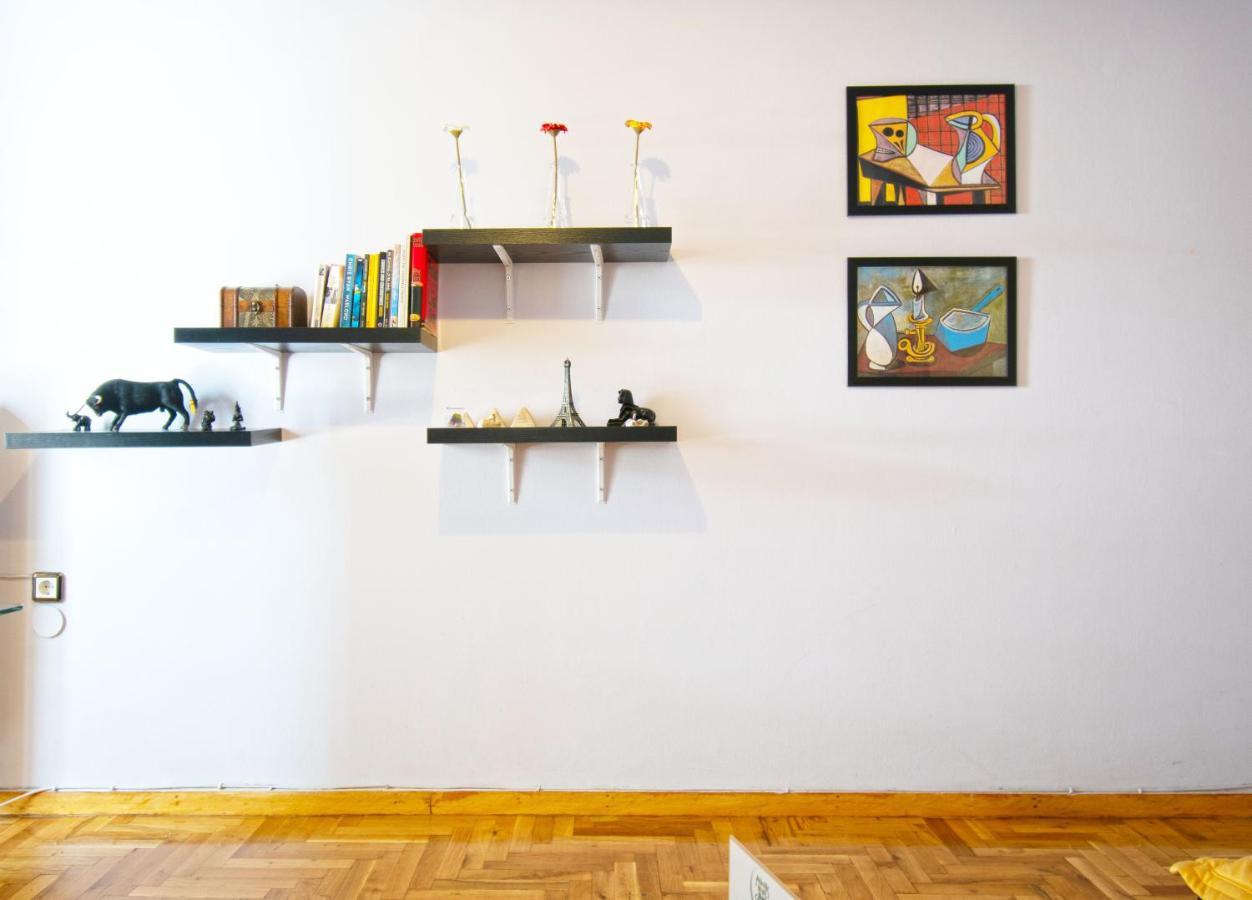 Appartement Cozy Flat In Heart Of Acropolis à Athènes Extérieur photo